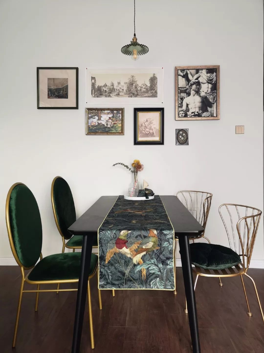 让用餐变得更有仪式感，餐厅的餐桌椅一定要选好